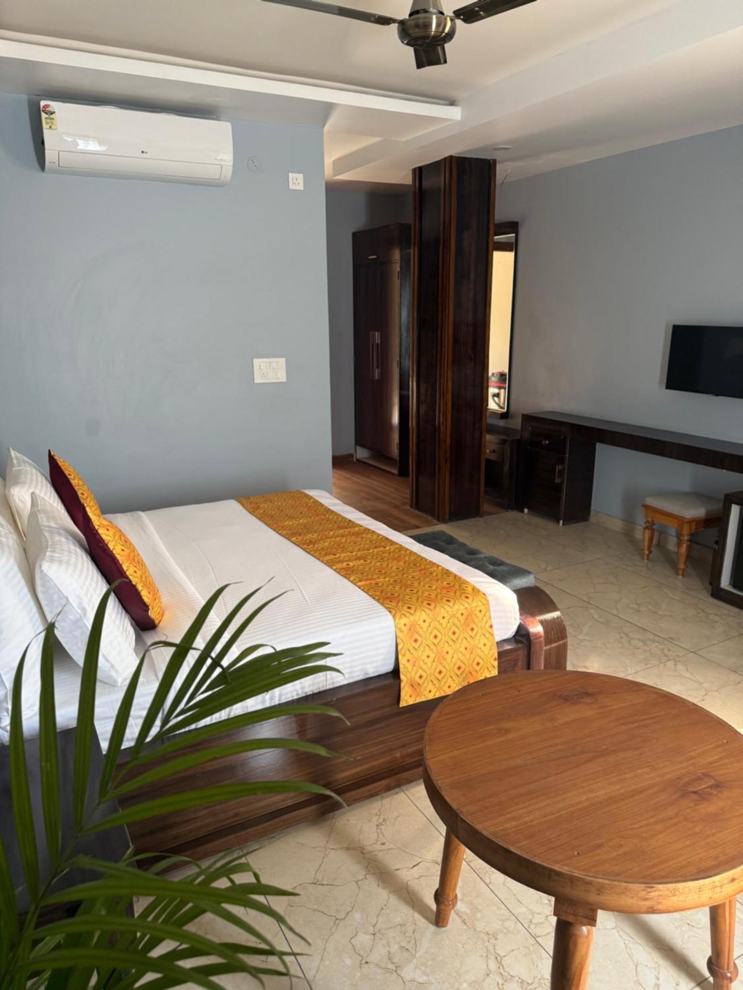 Hotel Sterling Kastoori Rudraprayāg Esterno foto