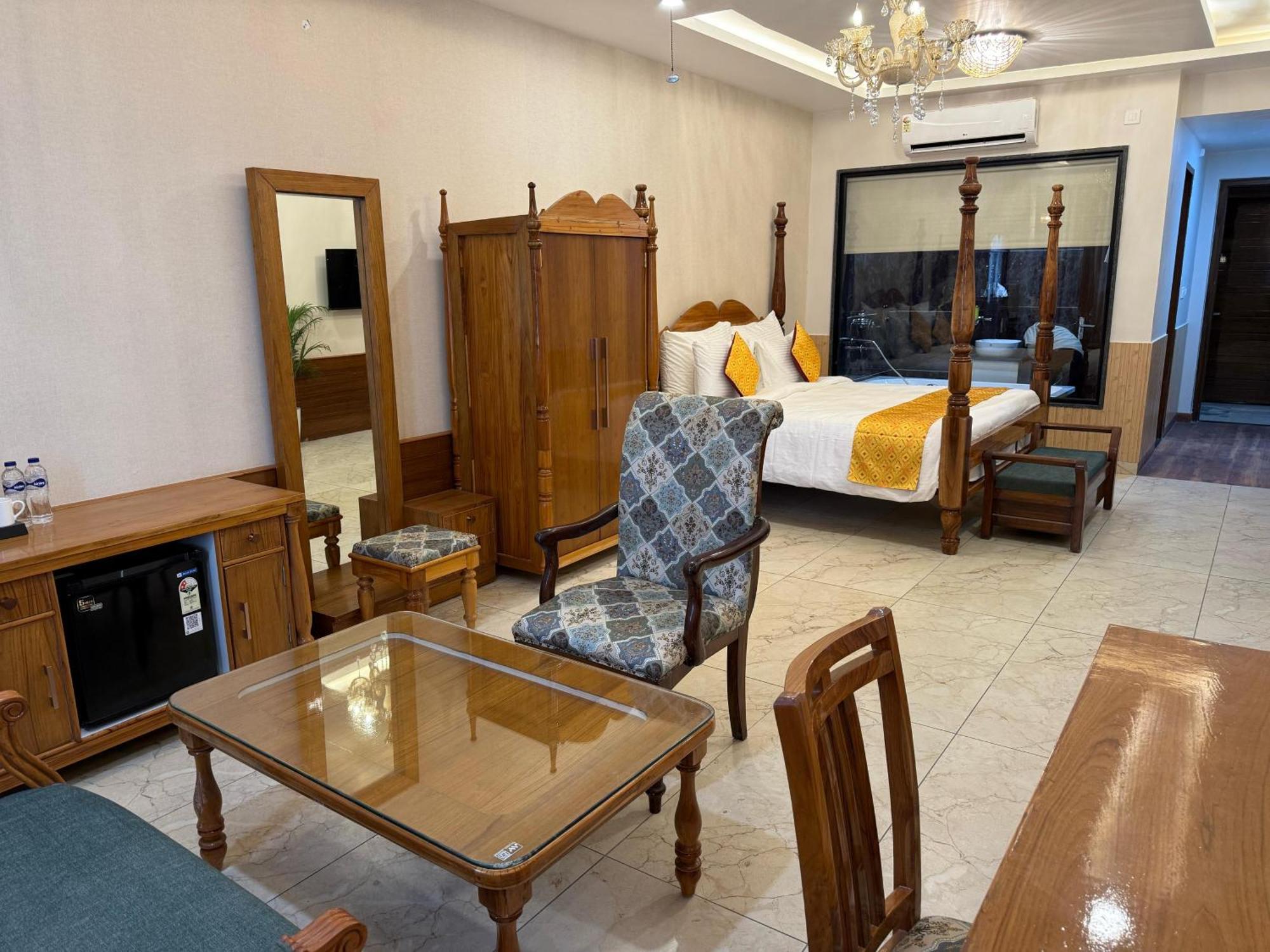 Hotel Sterling Kastoori Rudraprayāg Esterno foto