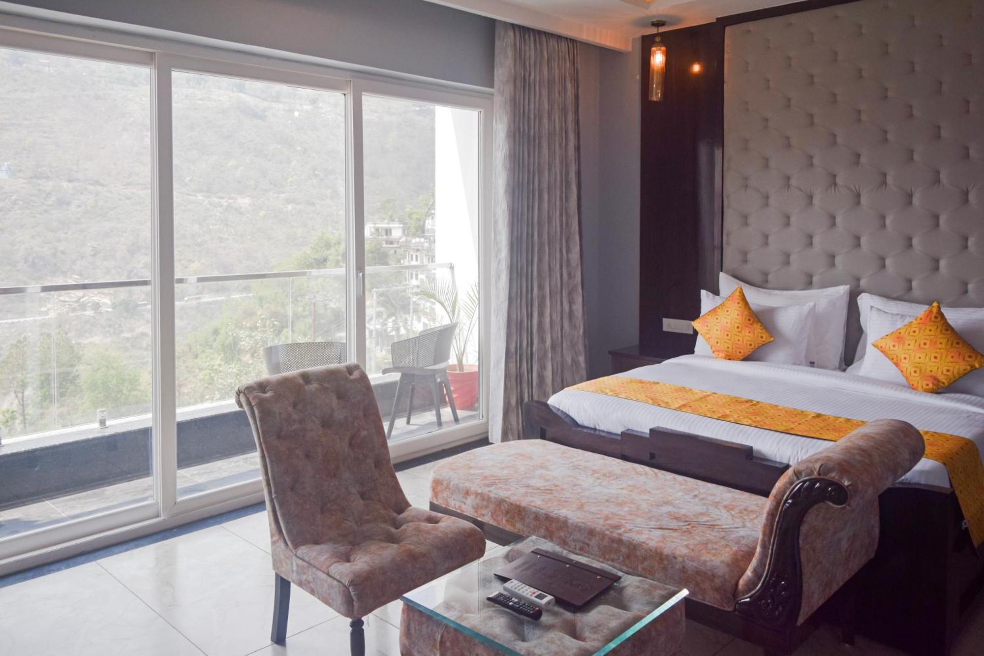 Hotel Sterling Kastoori Rudraprayāg Esterno foto