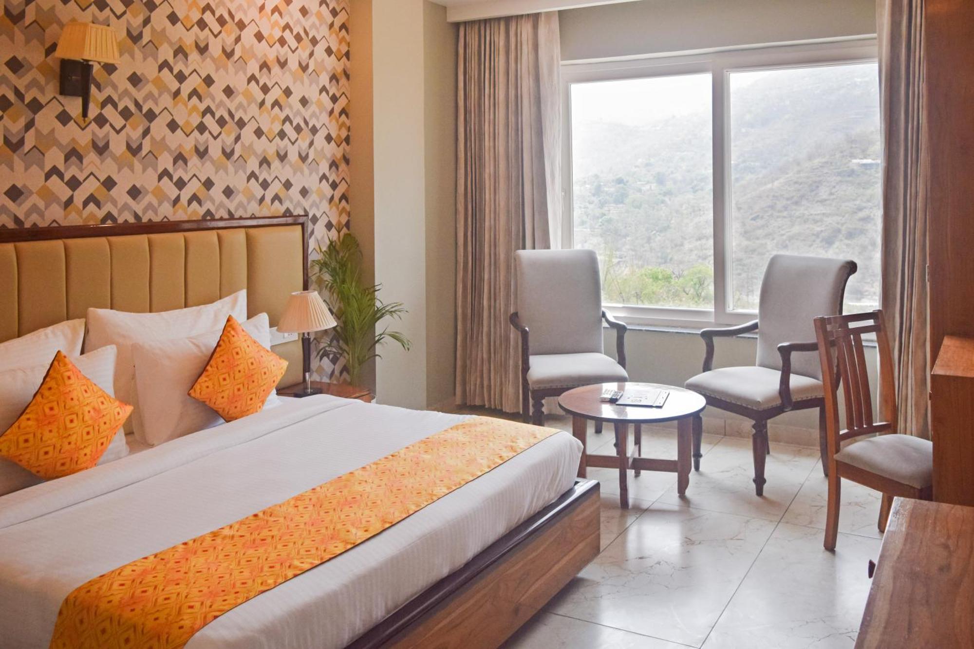 Hotel Sterling Kastoori Rudraprayāg Esterno foto