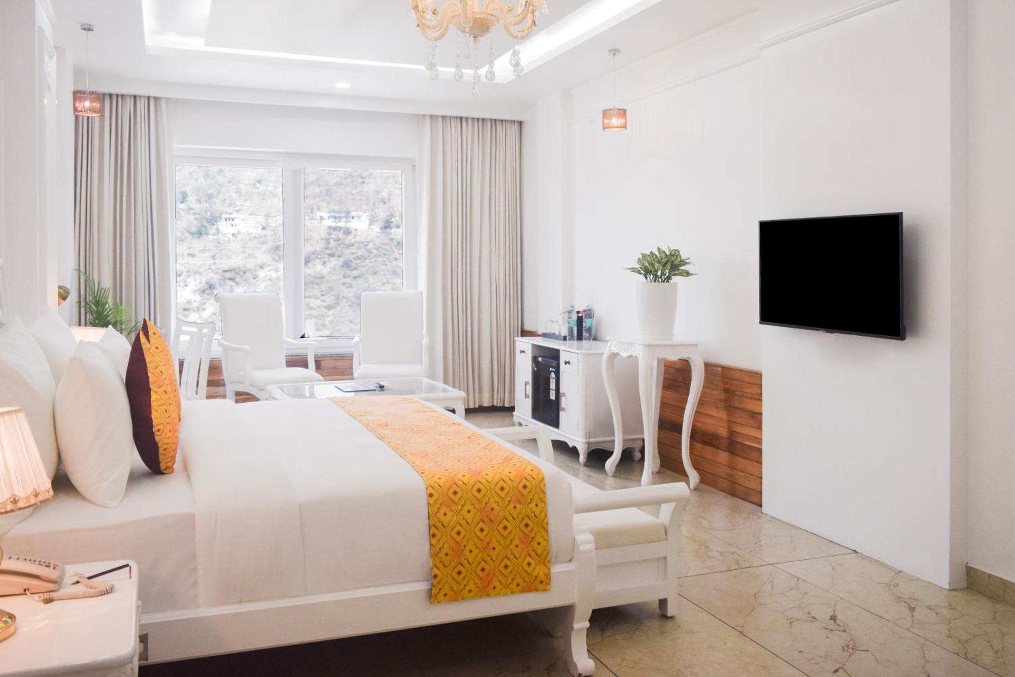 Hotel Sterling Kastoori Rudraprayāg Esterno foto
