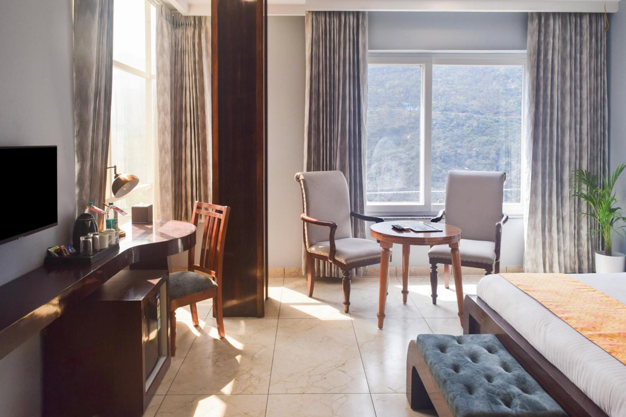 Hotel Sterling Kastoori Rudraprayāg Esterno foto