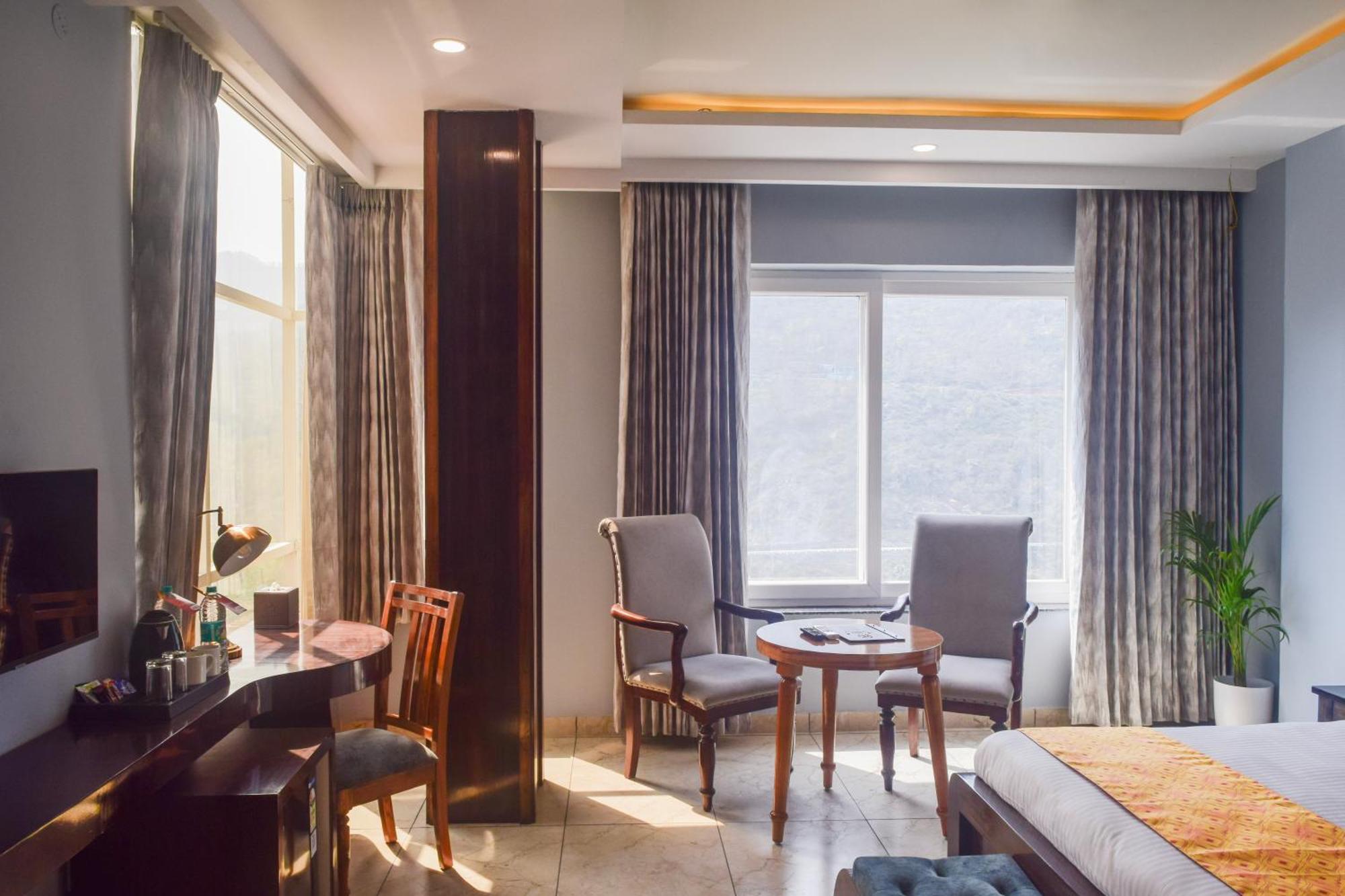 Hotel Sterling Kastoori Rudraprayāg Esterno foto